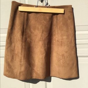 Aritzia Babaton Suede Mini Skirt Camel - Size 10